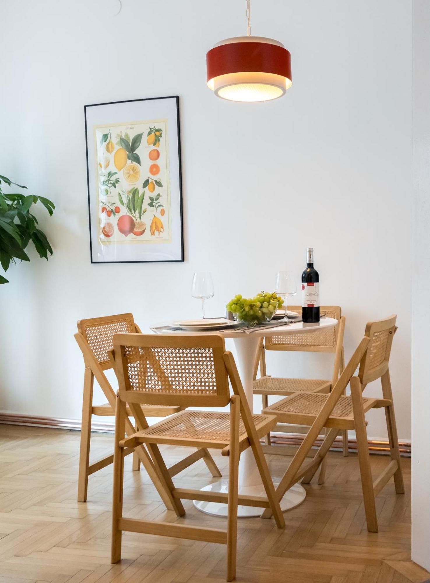 Cismigiu Serenity: 1Br Flat With Scenic Balcony บูคาเรสต์ ภายนอก รูปภาพ